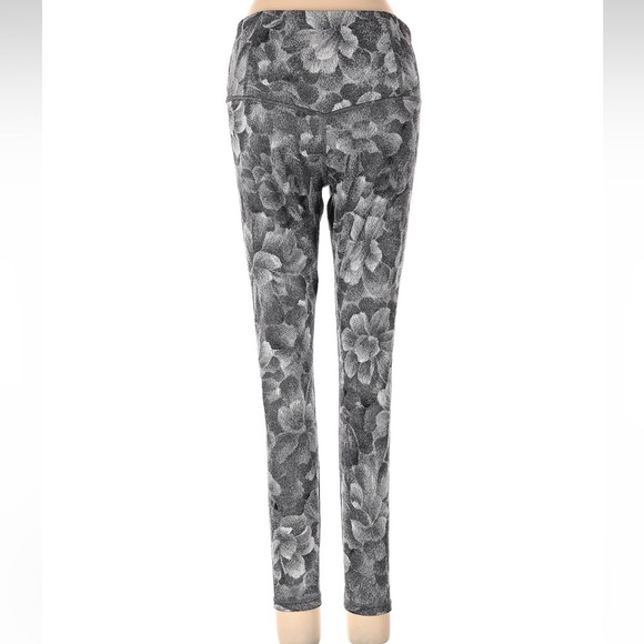 ATHLETA Women's Elation Textured Tight Size S Small Chakra Floral Black White - Picture 5 of 9